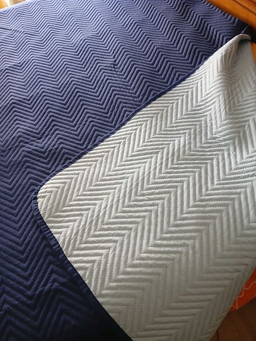 Colcha para cama de casal em poliester (200cm por 250cm)