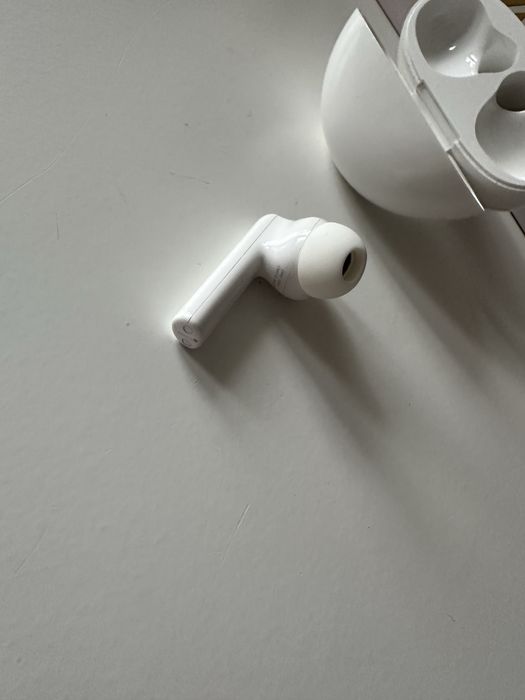 Oppo słuchawka i etui