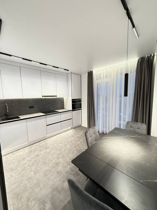Продаю однокімнатну квартиру в  FAMILY PLAZA