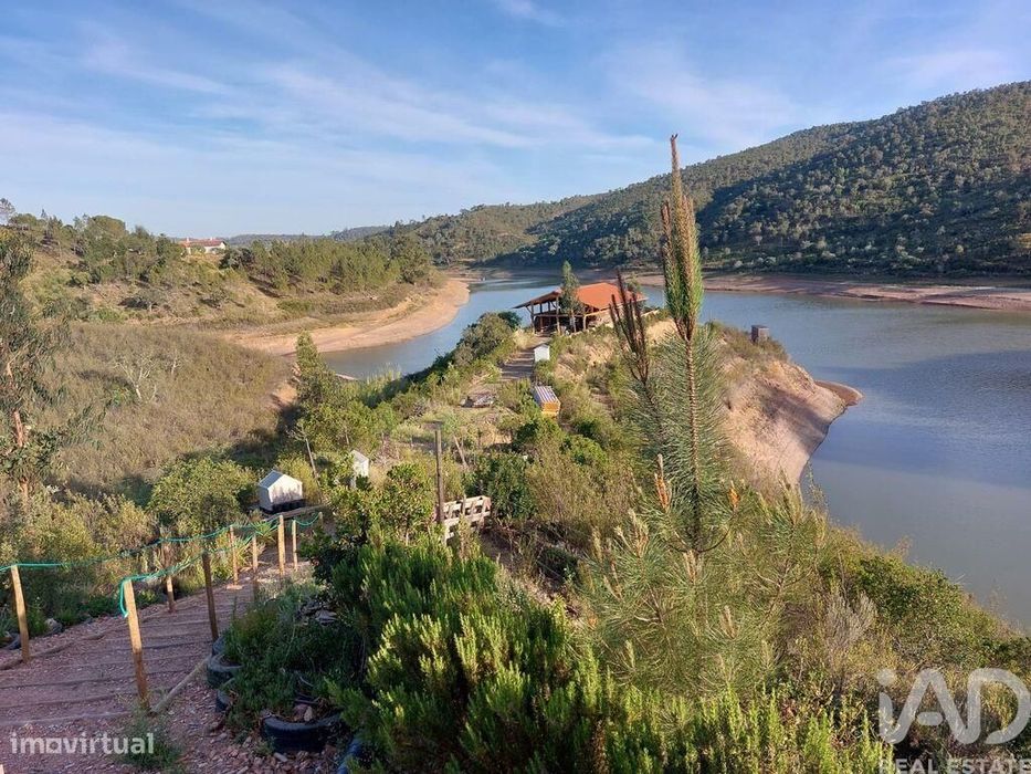 Terreno em Silves de 29800,00 m2