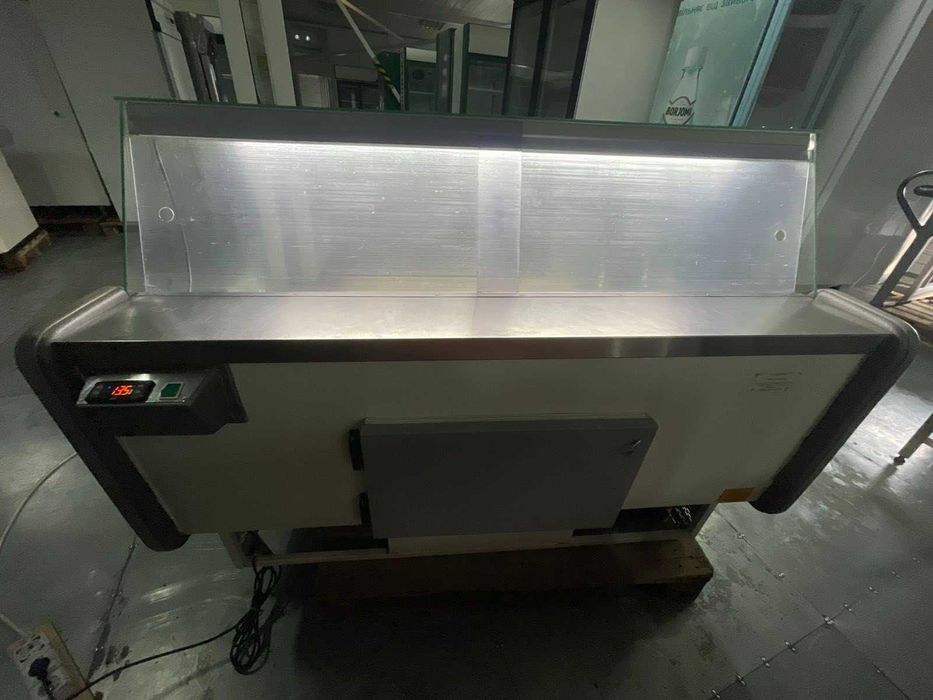 Холодильна вітрина 1,5 м Б/У