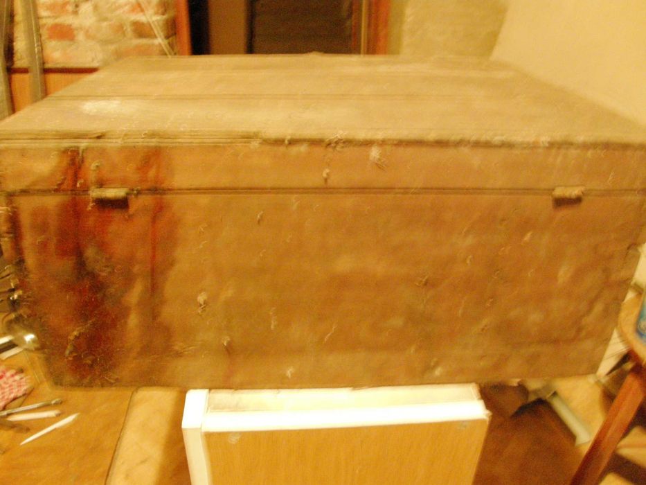 Skrzynia drewniana .