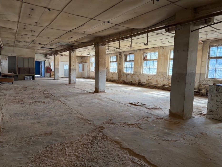 Виробничо-складське приміщення 386 м² під виробництво / склад