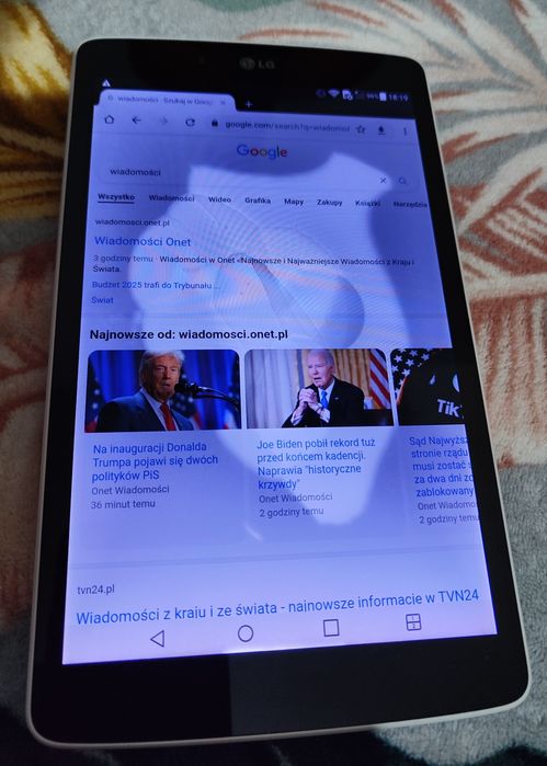 Tablet LG biały wifi