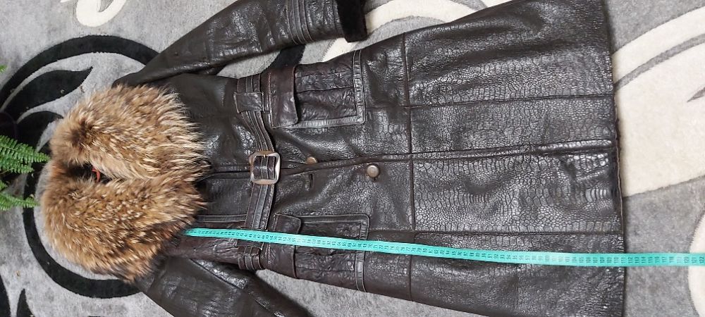 Продам женскую дубленку в очень хорошем состоянии.Замеры всё на фото .