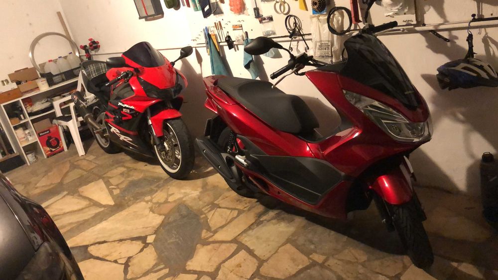 PCX 125cc [20mil km] como nova • 3x sem juros