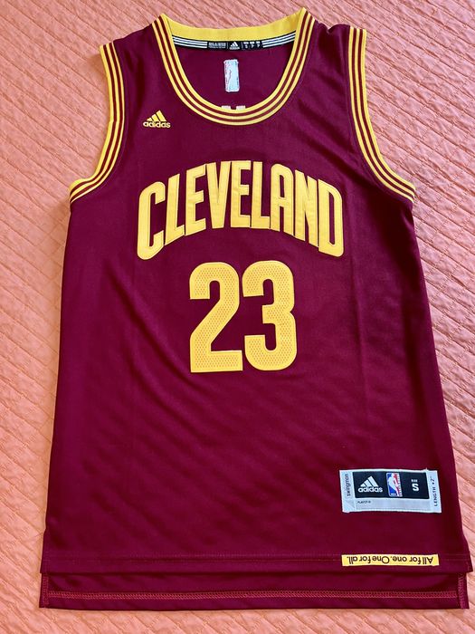 Vendo coleção de camisolas da NBA