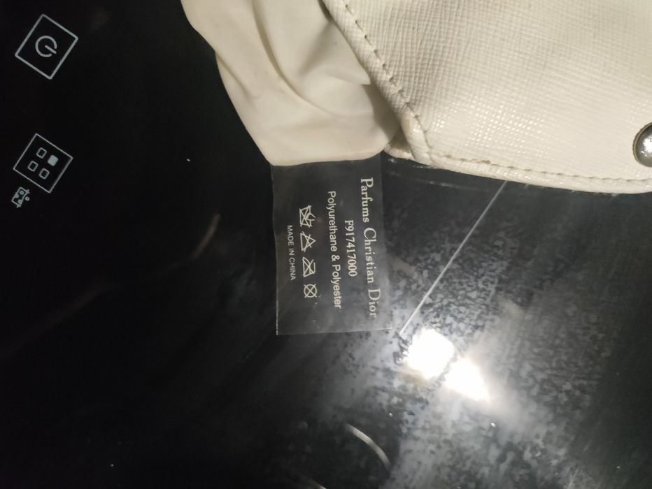 Продам косметичку Діор ориг