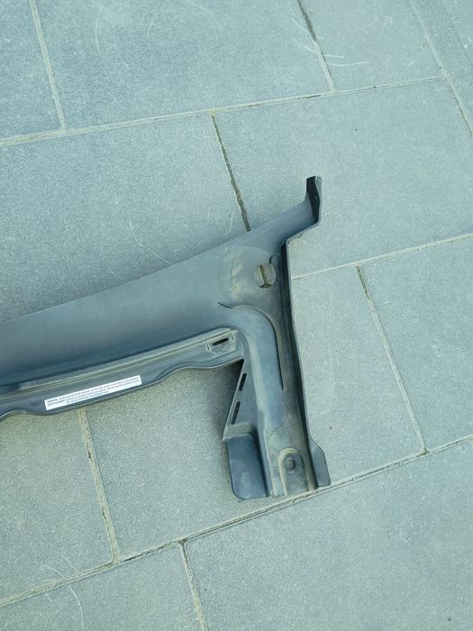 Жабо Пластік під лобове скло Tesla S 2012-2016 1008976-00-c