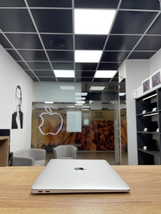 Macbook Air 13 2019 I5|8|128 Гарантія! Макбук 80% акб Ідеальний стан