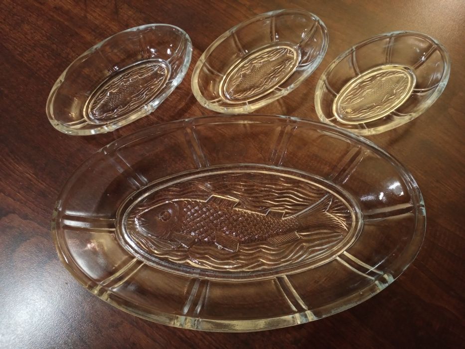 Półmisek i 3 salaterki rybki