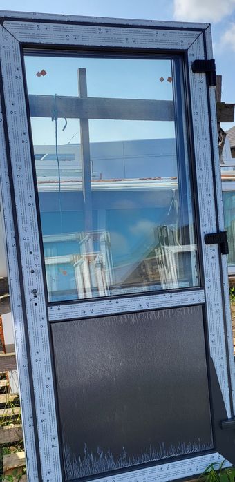 Drzwi PCV szer 90 x 200 wys