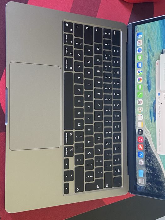 Apple Macbook Air M2