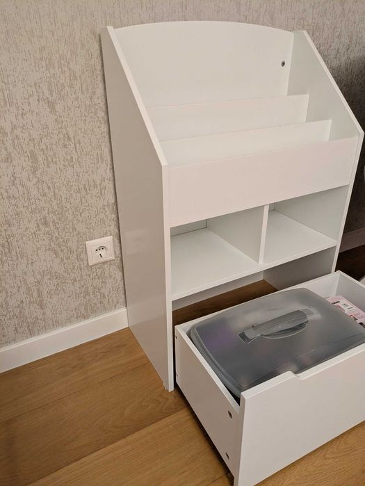 Narrow Bookcase / Shelf with White Drawer64751978773635122