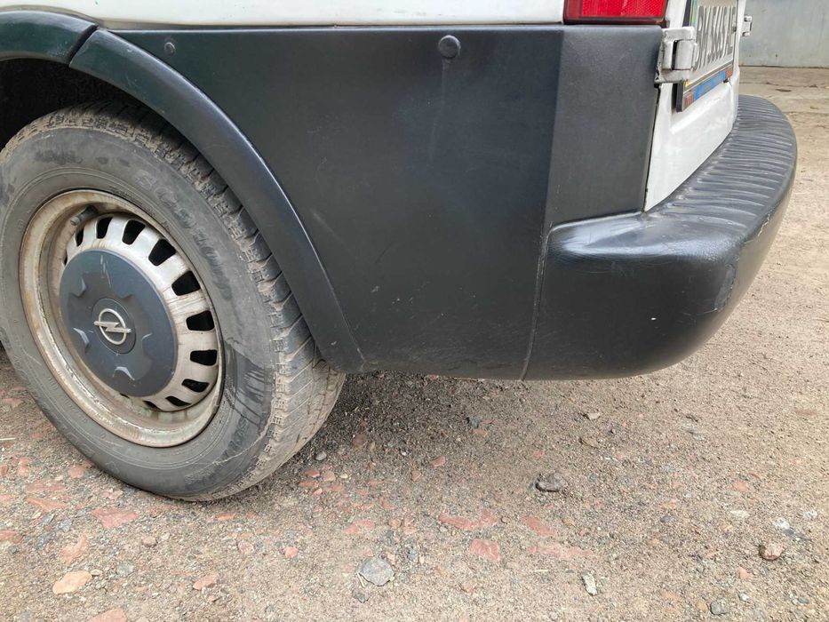 Бампер задний Opel Combo 2005 года б/у