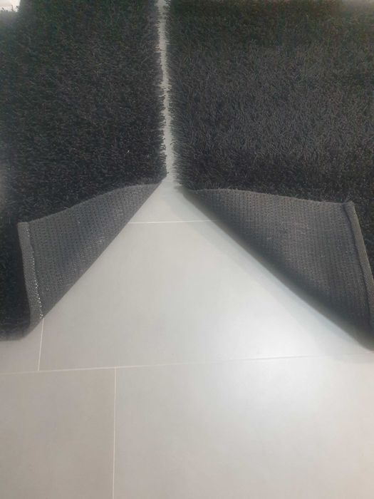 Carpete  grande preta