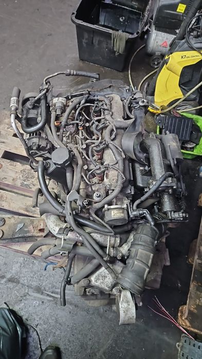 Silnik 1.9dci 120km 101km trafic vivaro kompletny