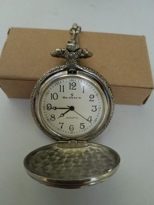 Tenho um relógio de bolso e um mira para venda