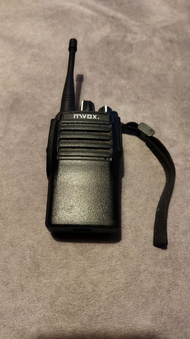 Radiotelefon przenośny cyfrowo-analogowy DMR DV600
