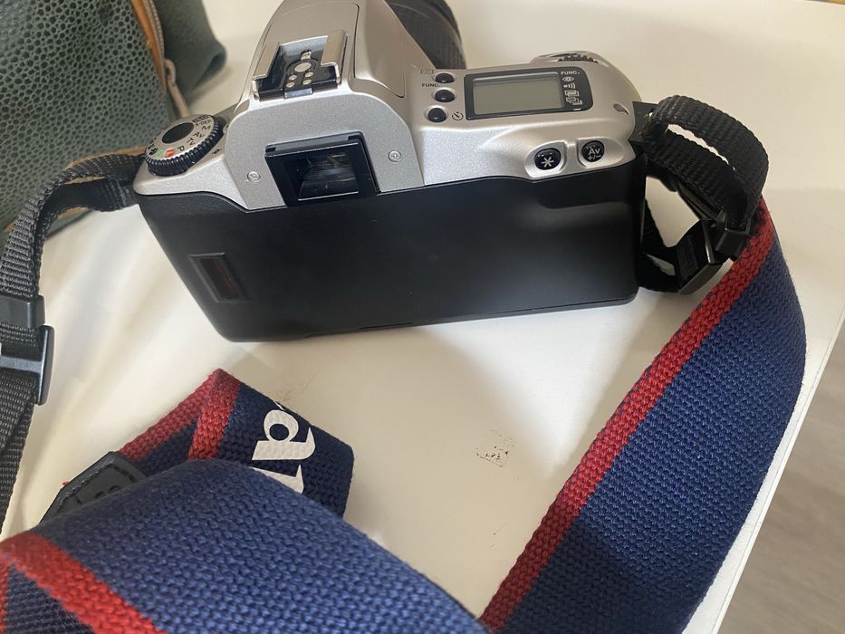 Canon EOS 300 analogica com bolsa e livro de instrucoes original