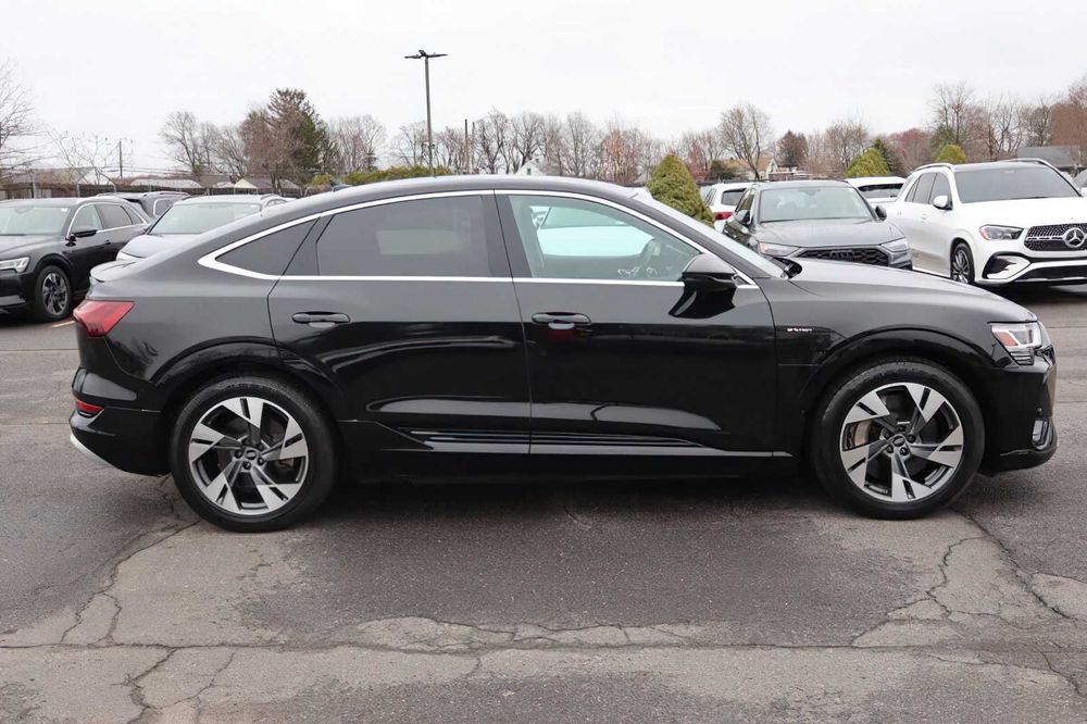 Audi e-tron Sportback quattro Premium      2021