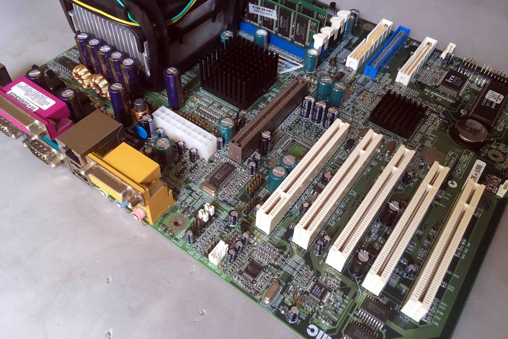 Motherboard MATSONIC MS9317E+ (skt478 - P4 - SDR/DDR), Celeron 2.5Ghz64729500442370122