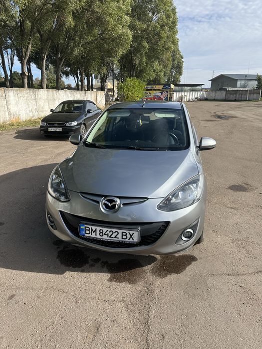 Mazda 2 (2011год)
