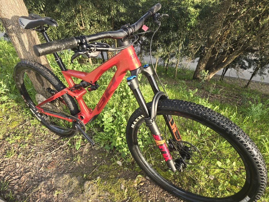 Bh lynx trail 9.0 m semi nova