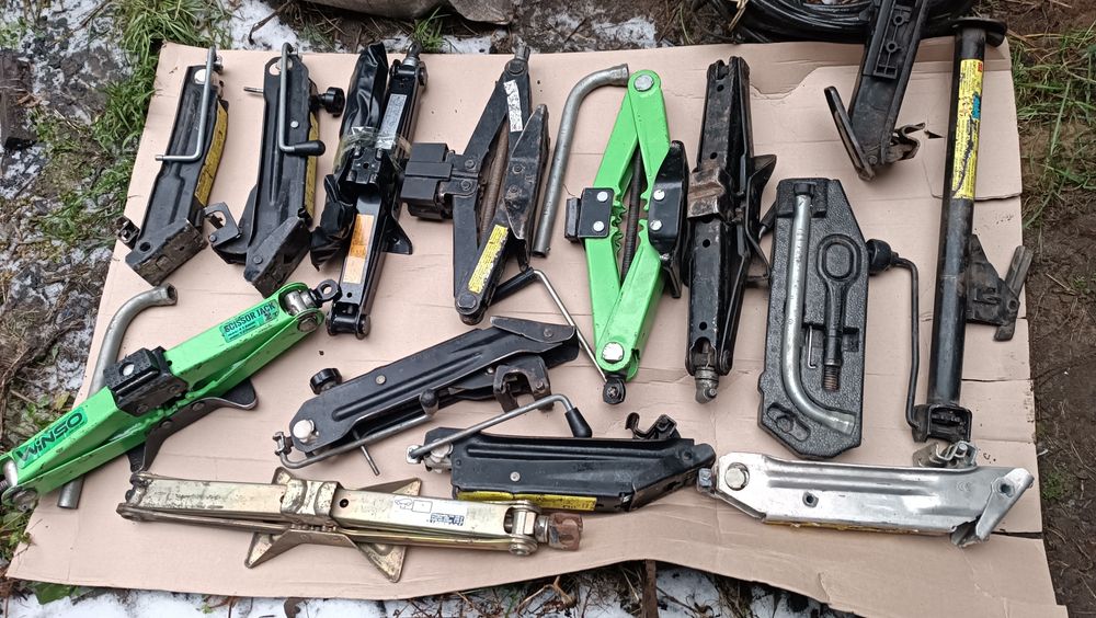 Домкрати різні, оригінальні б/у і нові