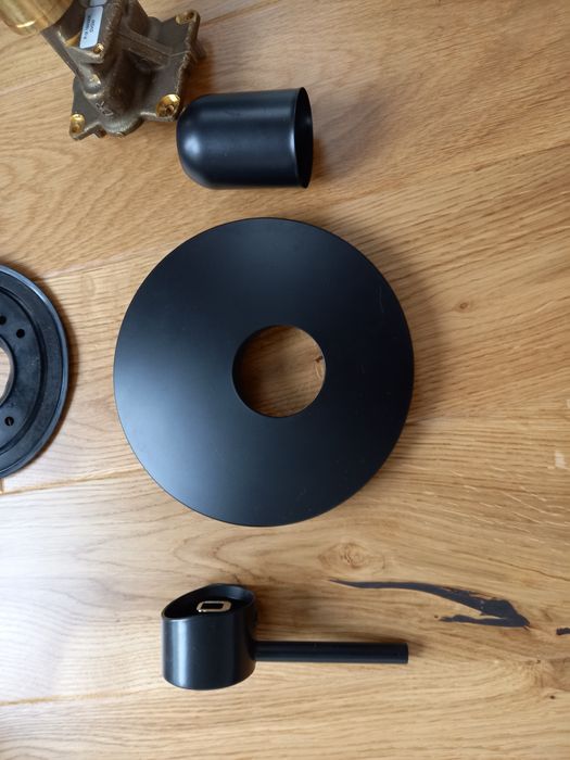 Podtynkowa bateria natryskowa czarny mat Kludi 
KLUDI 386553