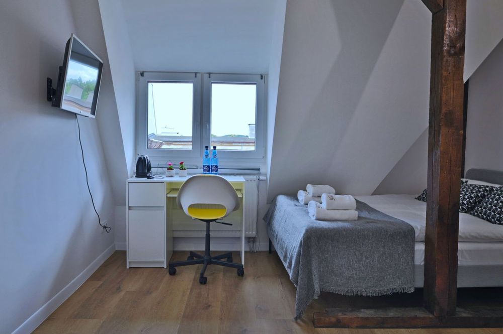 Sopot/Centrum/ul.1 Maja/ 28m²/kawalerka/pokoj z łazienką/balkon