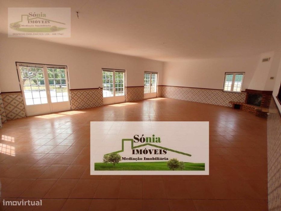 Moradia T4 com anexo T2