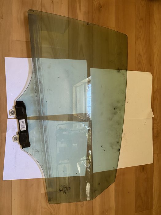 Стекло двери заднее левое HONDA CIVIC 2015-2021