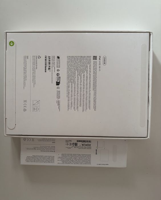 iPad APPLE (11'' A16- 256 GB - Wi-Fi - Prateado)  e Caneta APPLE pencil USB-C