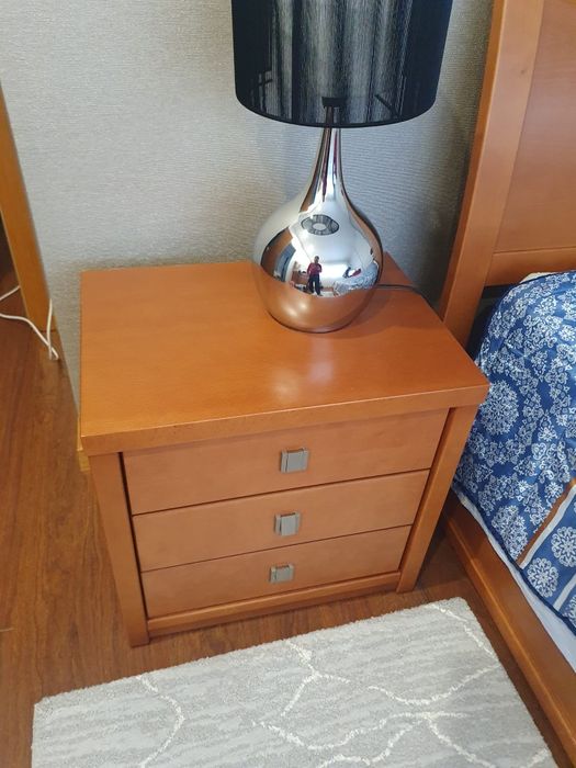 Cama 2 mesinhas de cabeceira e cômoda
