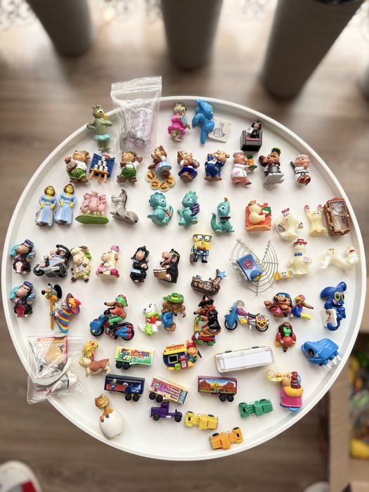 Продаж играшки киндер