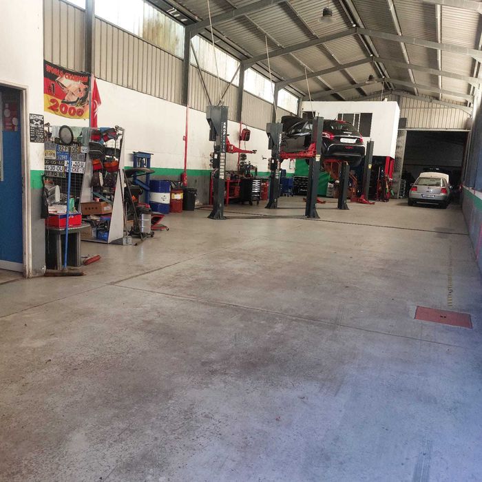 Armazém 300 m² em Valença – Terreno 685 m² – Excelente Oportunidade
