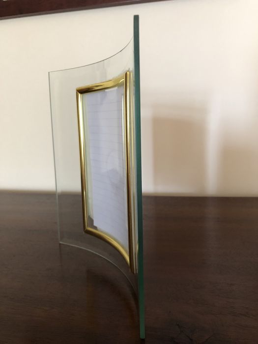 Moldura de Vidro com aro dourado