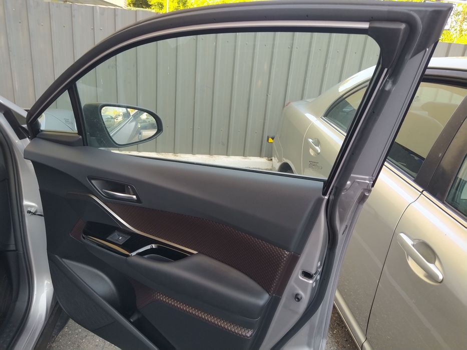 TOYOTA C-HR Exclusive + Pack Luxury