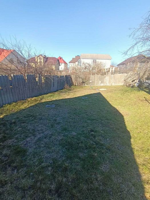 Продажа частини будинку в р-ні Казбет гарний жилий стан