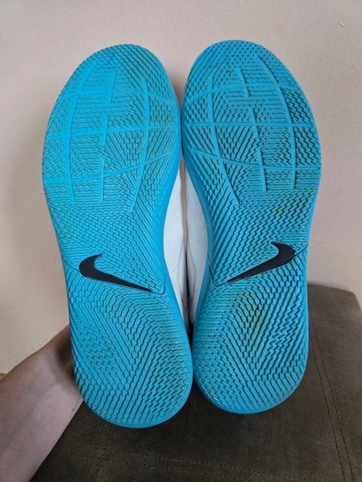 Buty piłkarskie Nike Tiempo Legend 9 Club rozm. 42,5