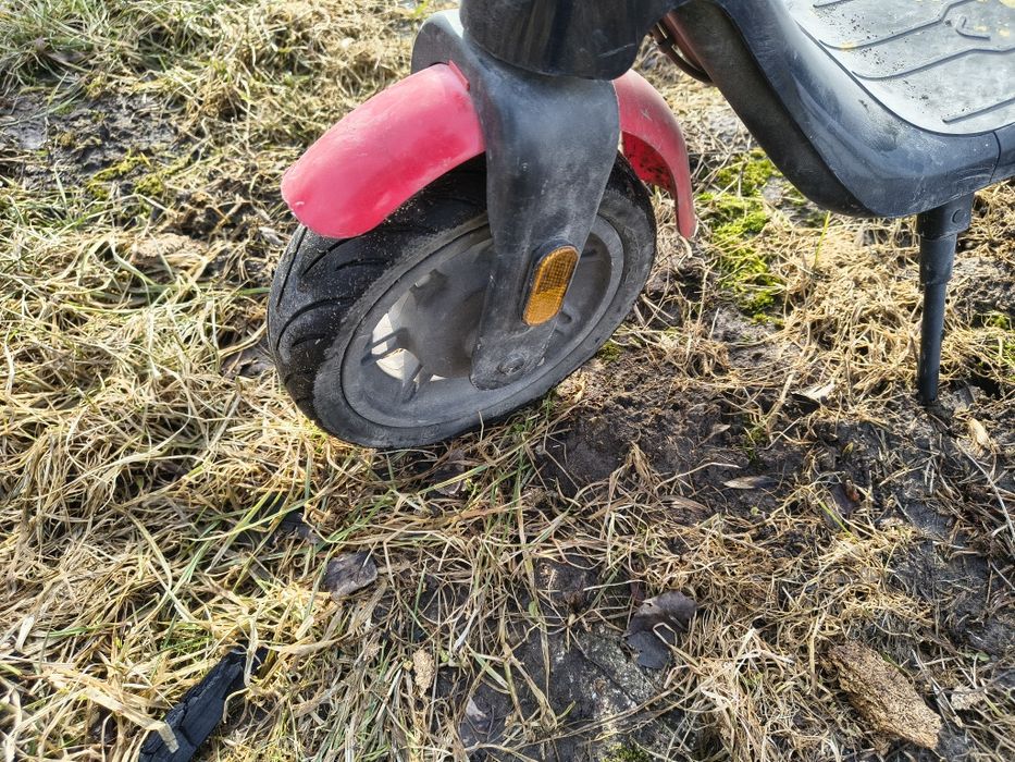 Sprzedam hulajnogę elektryczną marki Red Bull