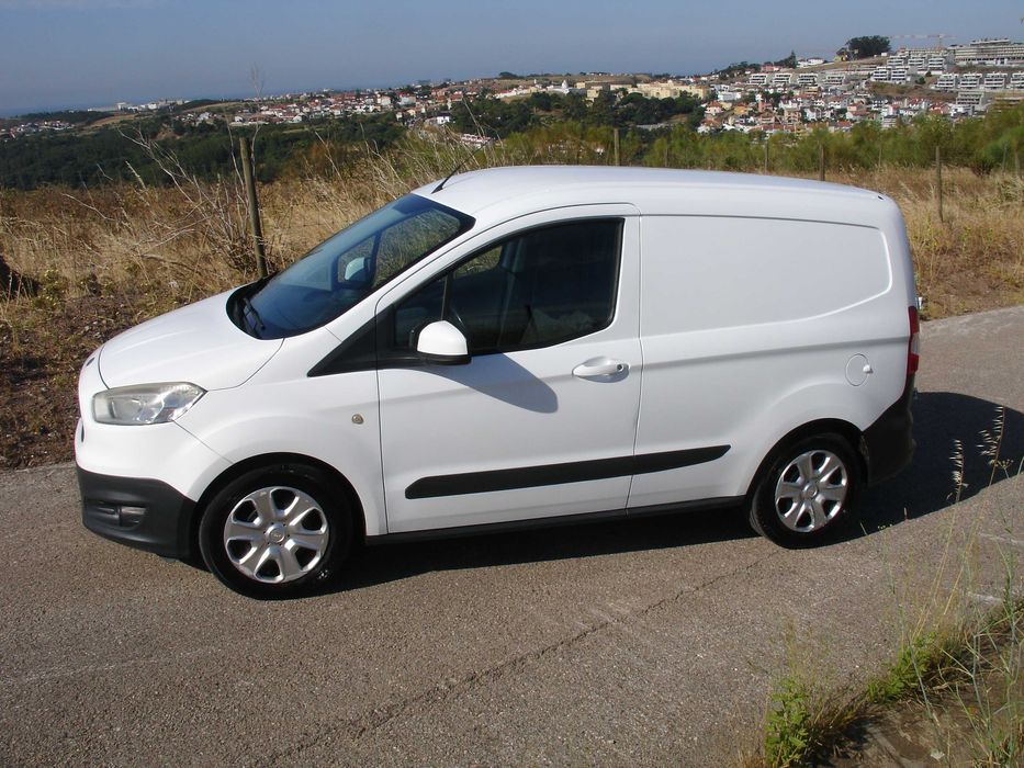 ford transit courier 2015 com IVA dedutível