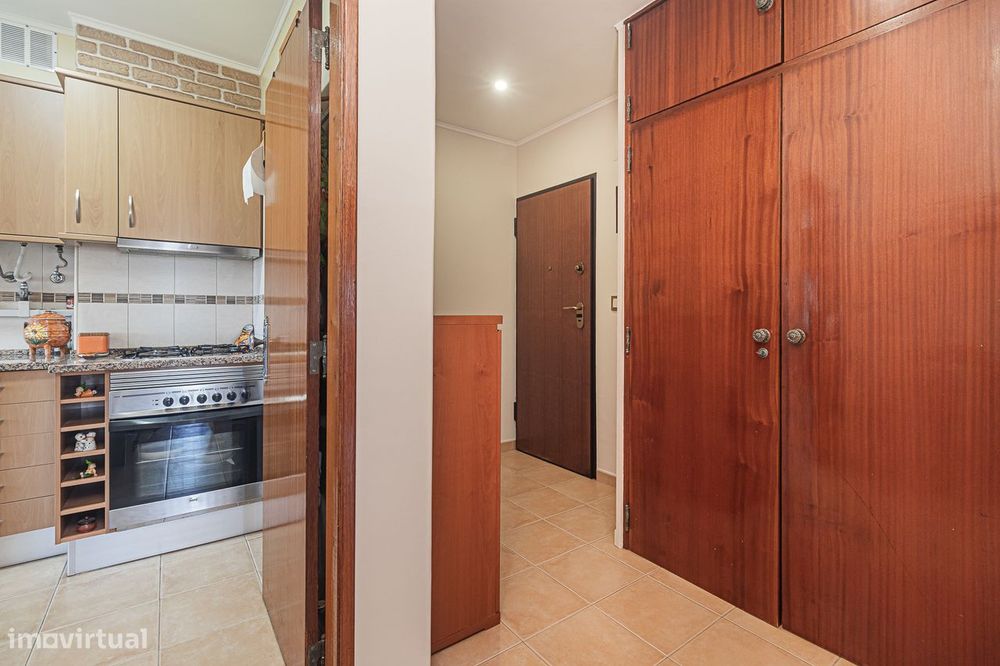 Apartamento T2 em Amora - Cruz de Pau