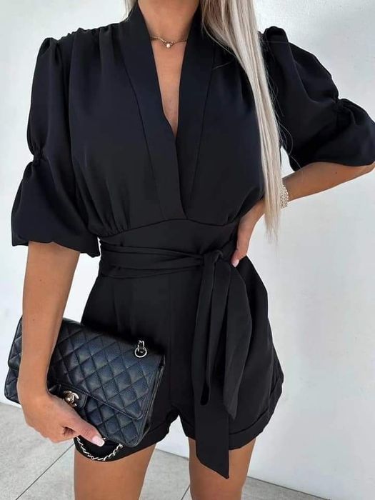 Krótkie kombinezony