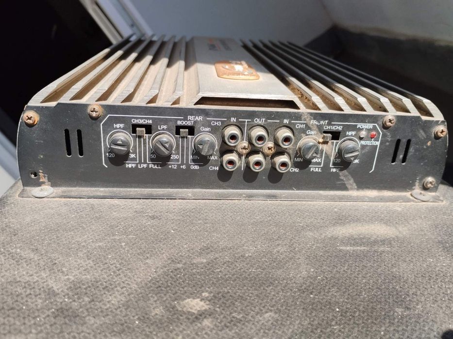 Продам сабвуфер JBL