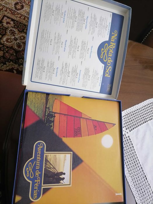 Discos vinil. Duas  Box êxitos latina /  música portuguesa