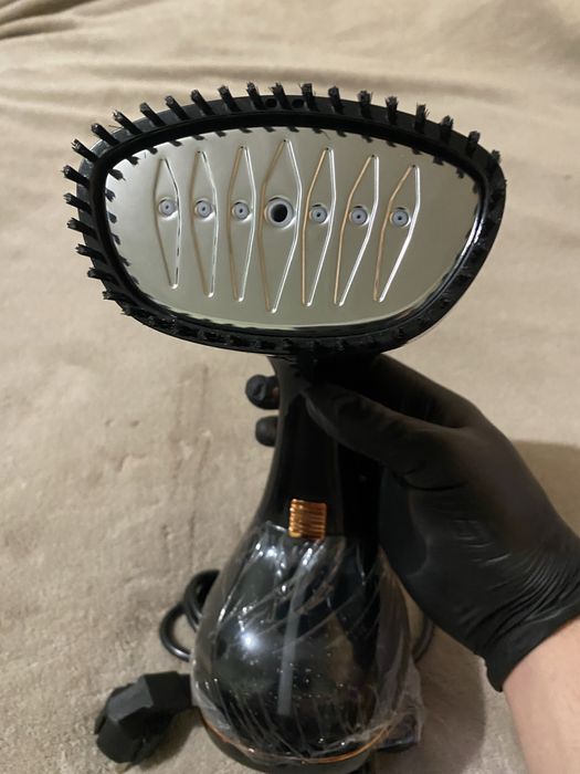 Відпарювач для одягу, праска, вирівнювач одягу