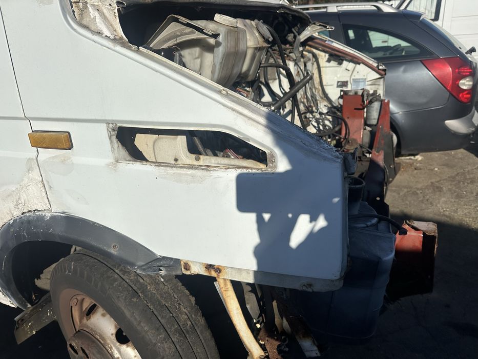 Guarda lamas direito esquerdo iveco 35.12  ano 90/98