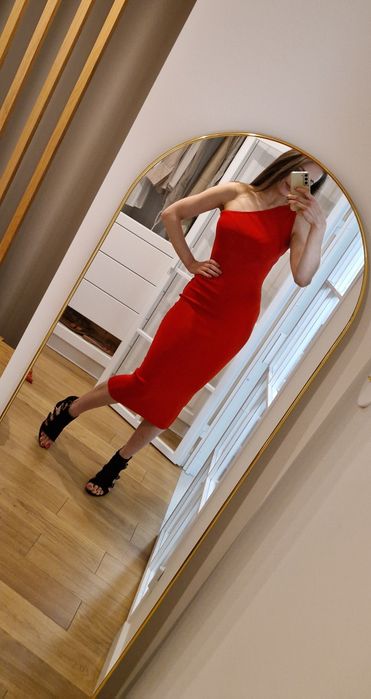 Sukienka Zara r.M na jedno ramię czerwona